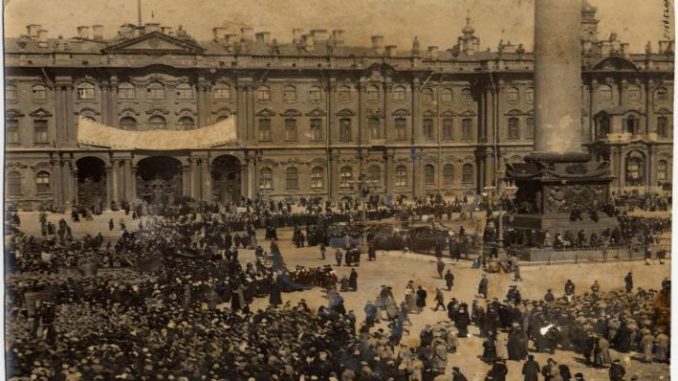 May_Day_1917_at_the_Winter_Palace_Saint_Petersburg_Russia