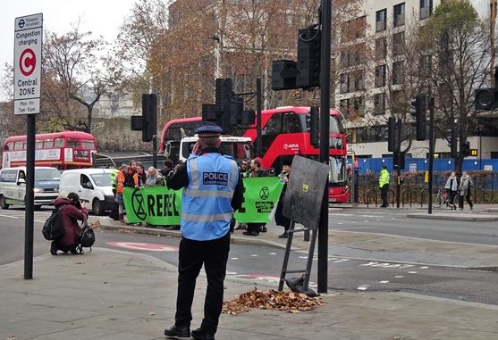Extinction_Rebellion_Protest_Tower_Hill
