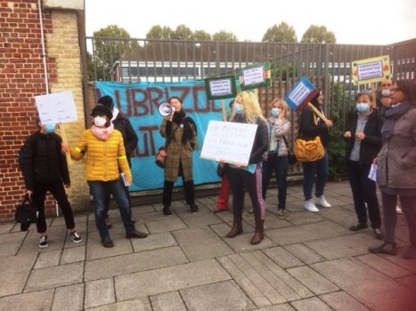 Roeun chemical protest