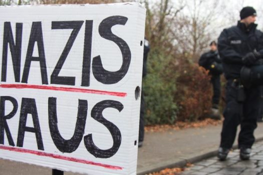 nazis-raus-678x452