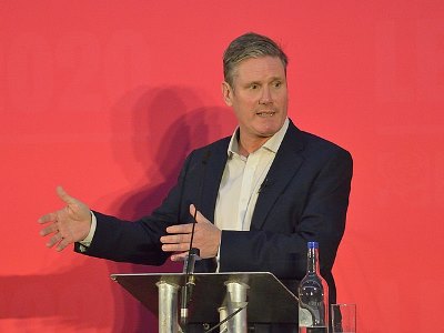 Starmer speaking at school