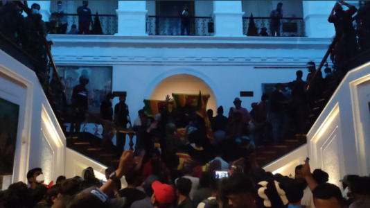 SL palace storming