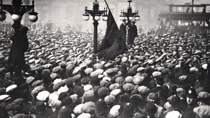 bloody_friday_in_george_square - Photo: public domain