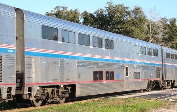 Auto_Train_lounge